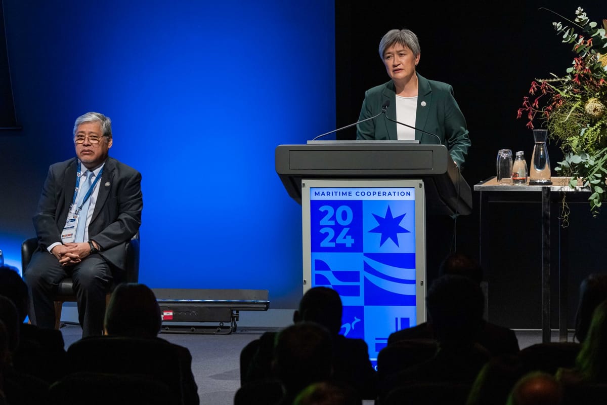 Penny Wong speaks to the maritime forum with Philippines Secretary of Foreign Affairs Enrique A. Manalo (Wayne Taylor/ASEAN Summit)