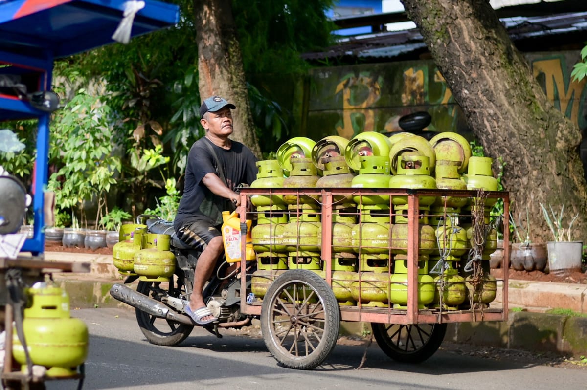 Step on the gas (Bay Ismoyo/AFP via Getty Images)
