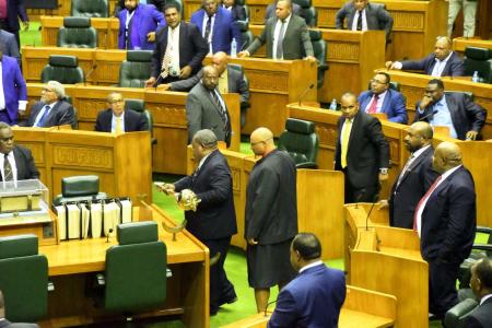 Supreme Court and parliamentary politics in PNG