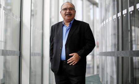 Pacific links: PNG’s O’Neill keeps his seat, Mr Tomato, the Cook Islands budget and more