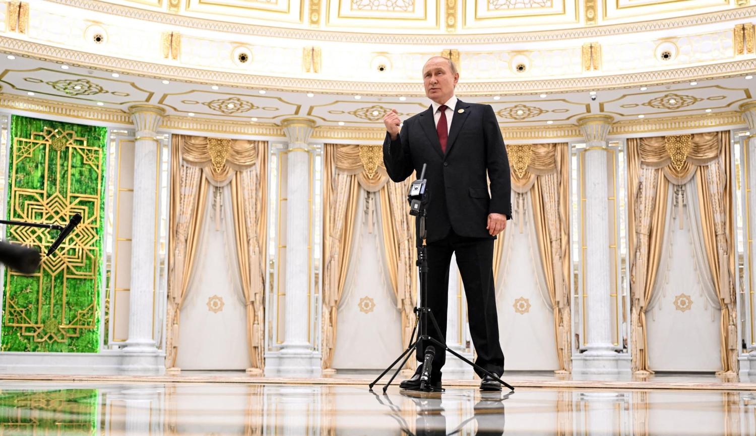 Russian President Vladimir Putin speaks with media during the 6th Caspian summit in Ashgabat, 29 June 2022 (Dmitry Azarov/Sputnik/AFP via Getty Images)