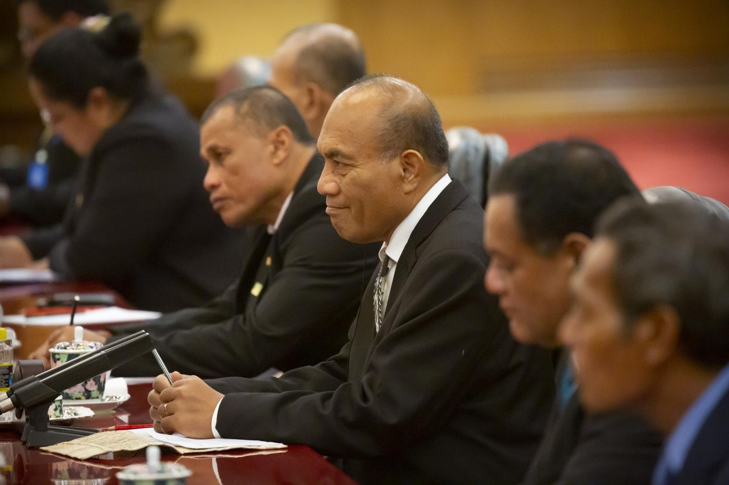 Kiribati President Taneti Maamau, centre, has said a “lifetime” appointment for a judge was a mistake (Mark Schiefelbein/Getty Images)