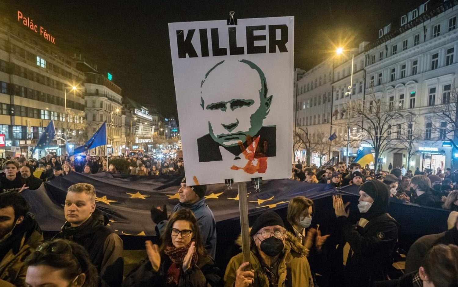 A rally condemning Russian aggression against Ukraine at the Wenceslas Square in Prague, Czech Republic on 22 February 2022 (Michal Cizek/AFP via Getty Images)