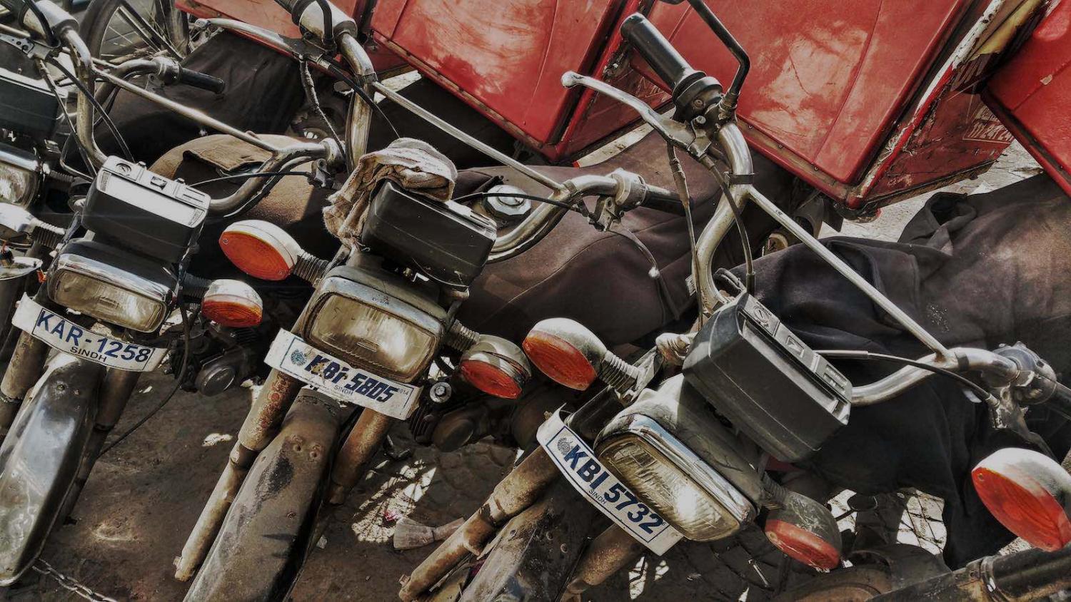 Motocycles in Karachi, Pakistan (Photo: Andy Miah/Flickr)