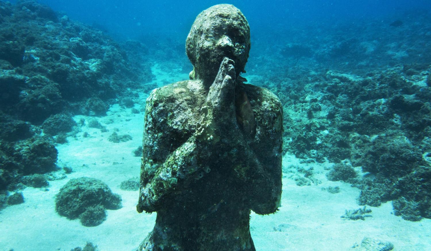 Underwater sculptures at Molinere Bay, Grenada (Photo: UNEP/Flickr)