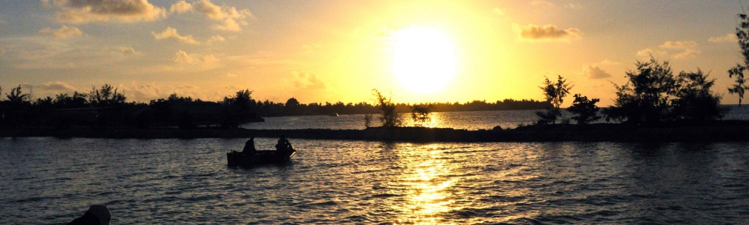 Betio harbour, 2008 (Photo: jopolopy/Flickr)