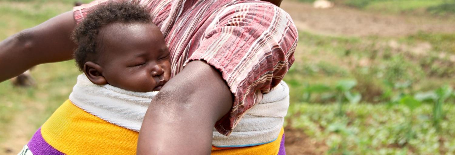 A mother and child in Rwanda, September 2017 (Photo: Alan Whelan/Trócaire/Flickr)