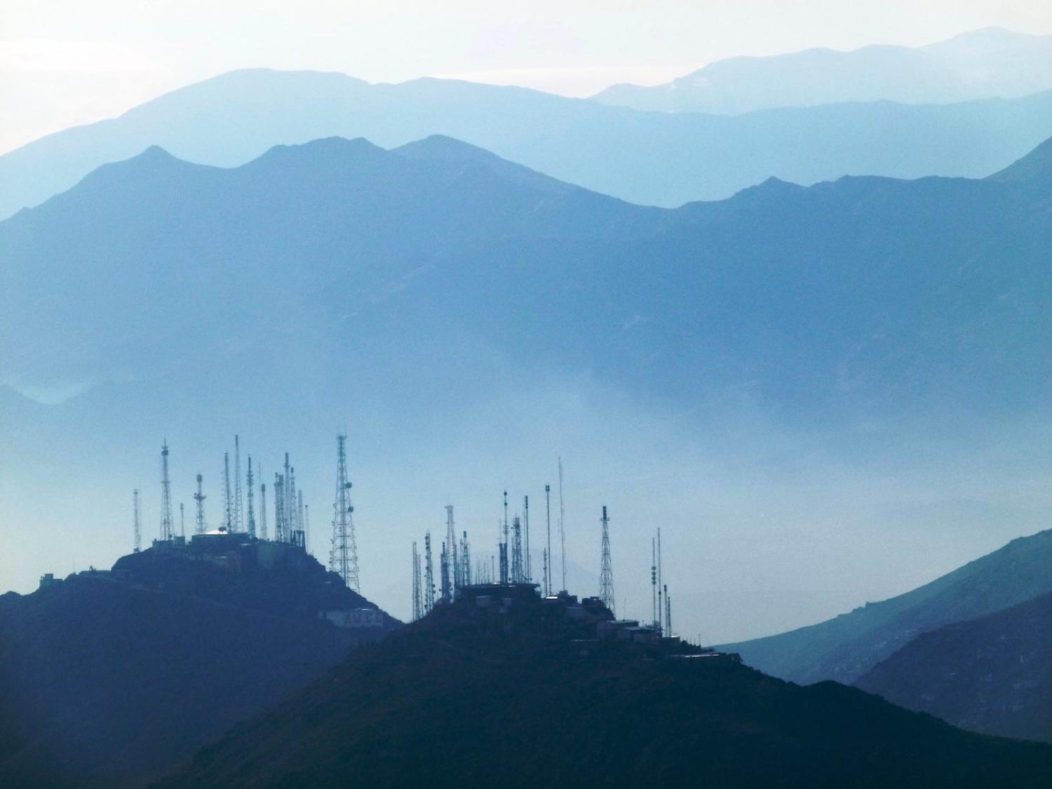 “TV Mountain” in Kabul (Aurora Alambra/United Nations Photo/Flickr)