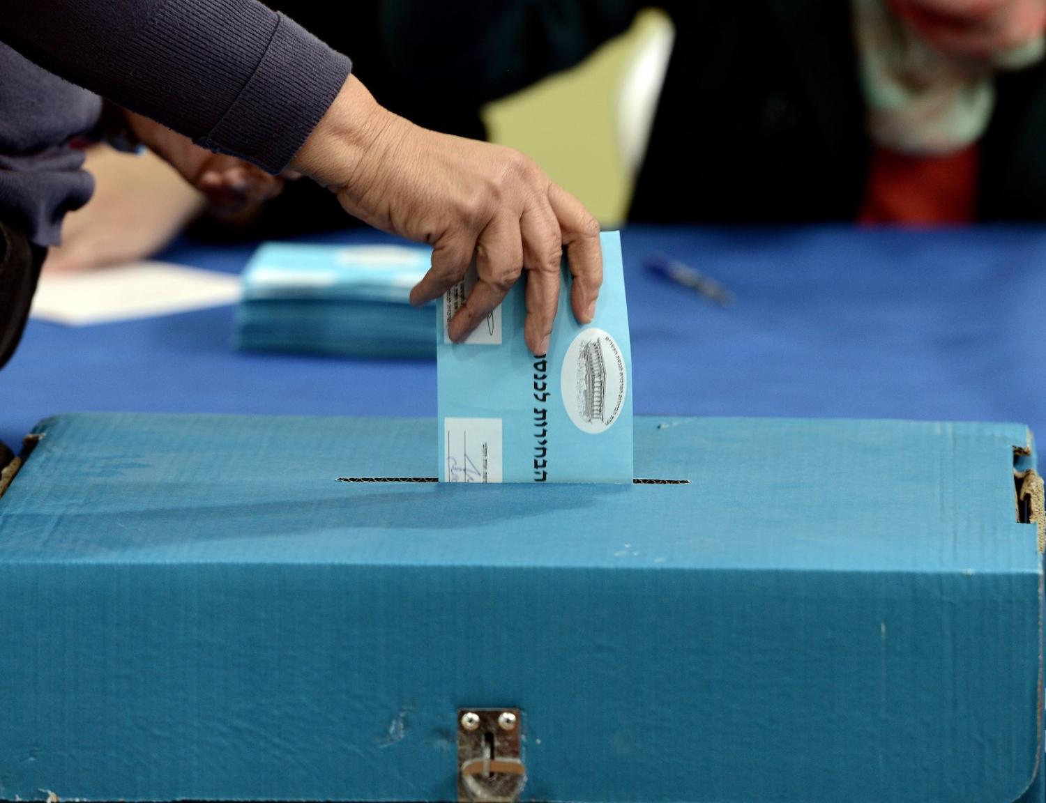 Will Israeli voters buck the trend of distrust for the status quo? (Photo: Salih Zeki Fazlioglu via Getty)