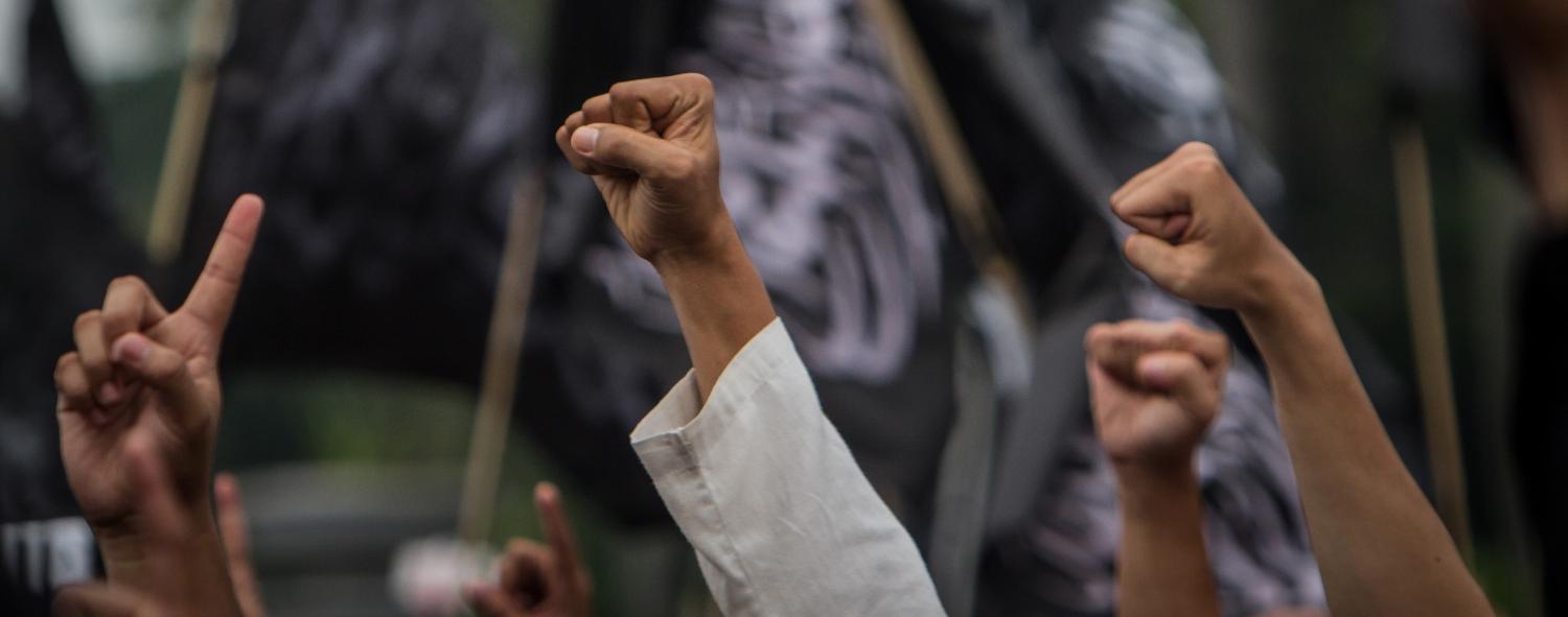 Protesters at a rally against the Indonesian government's ban of Islamist group Hizbut-Tahrir, July 2017 (Photo: Getty Images/Barcroft Media)
