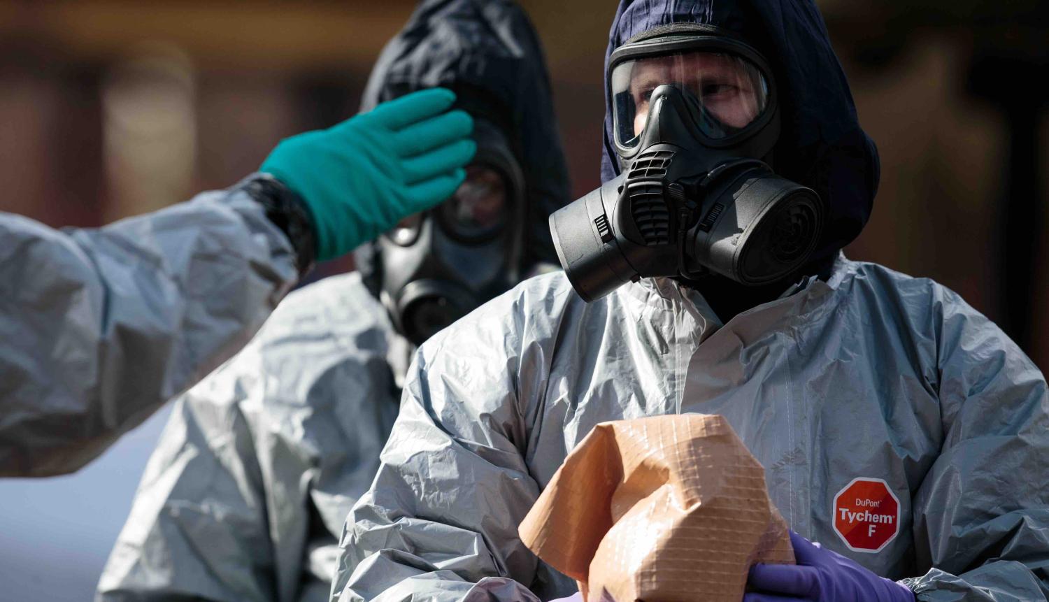 Police in protective suits investigate the scene where Sergei Skripal and his daughter were discovered (Photo: Jack Taylor/Getty)