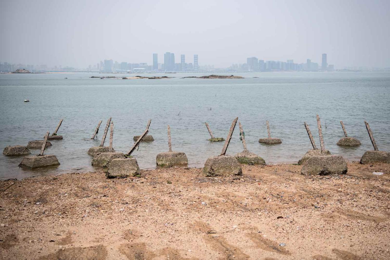 Anti-landing barricades on a beach facing China on Taiwan’s Little Kinmen island, which lies only a few kilometres from mainland China (Carl Court/Getty Images)