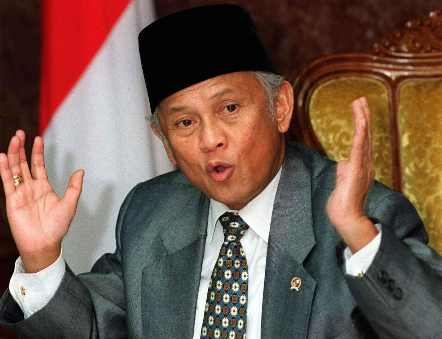 Indonesian President BJ Habibie at Bina Graha Presidential Office in Jakarta, July 1998 (Photo: Kemal Jufri via Getty)