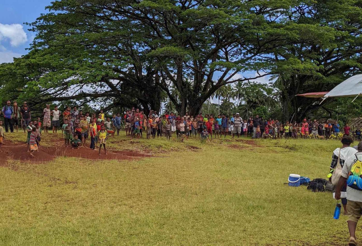 A crowd gathered at Wawoi Falls, Western Province, PNG (Mikaela Seymour)