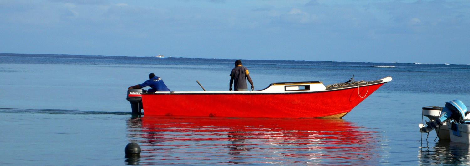 Fishing boat, Nacula Island, Fiji (Photo: Flickr/ Kanaka Rastamon)