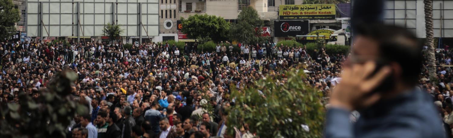 A protest against salary reductions for Palestinian Authority employees, April 2017 (Photo: Getty Images/Nidal Alwaheidi/Pacific Press)