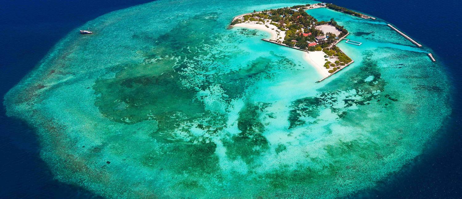 Feydhoo Finolhu island at Male Atoll, Maldives. (Photo: Marco Prosch/Getty Images)