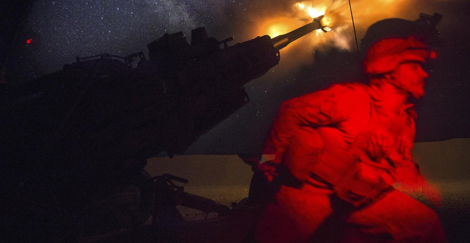 A Marine fires an M777A2 howitzer in Syria, 3 June, 2017. (Photo: US Defense)