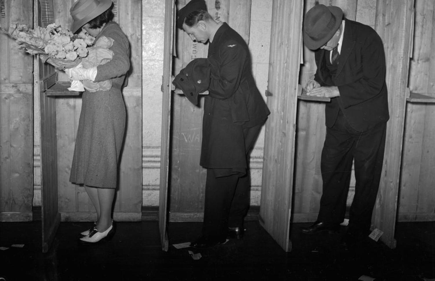 A Western Australian polling booth, 1940. (Courtesy of Flickr user State Library of WA)